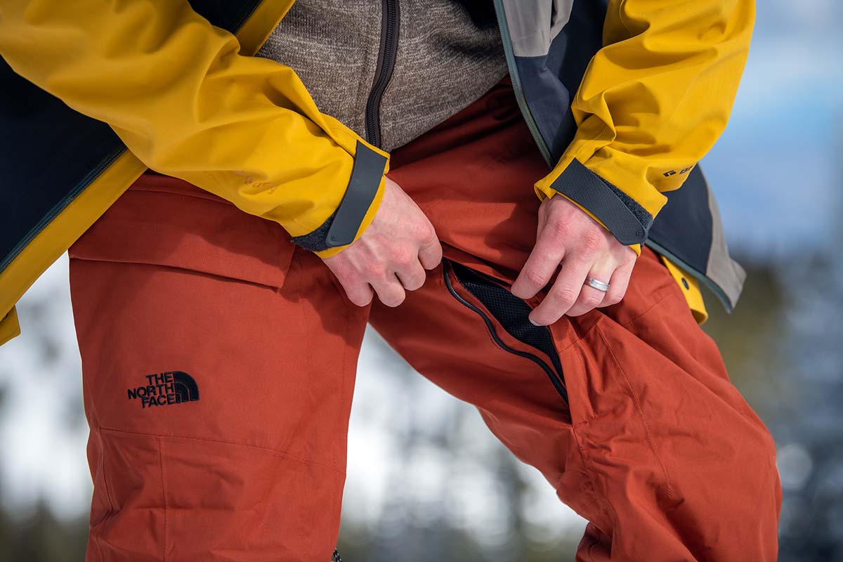 Snowboard pant (The North Face Freedom inner thigh vents)